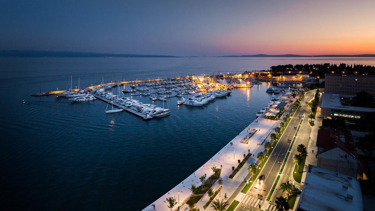 krevet i doručak Vip 4*